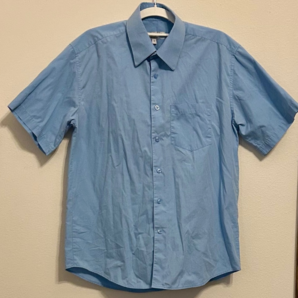 GIOBERTI Men’s Light Blue Short Sleeved Dress Shirt, Size Small